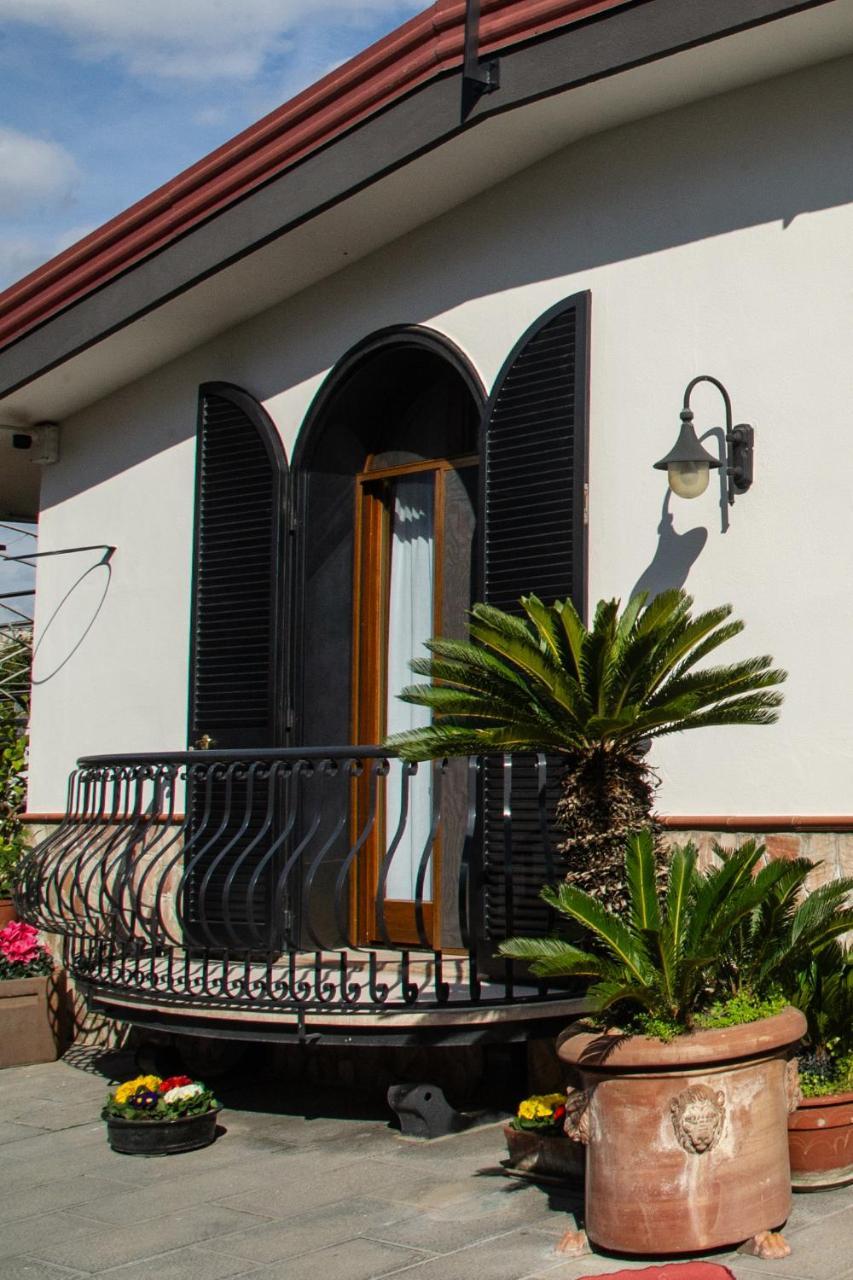 Ohana Bed And Breakfast Castellammare di Stabia Exterior foto